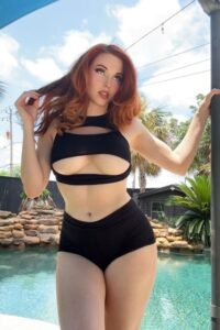 Amouranth Photos - Twitch Streamer Girl Amouranth Posing In Sexy Dresses Amouranth Photos - Twitch Streamer Girl Amouranth Posing In Sexy Dresses